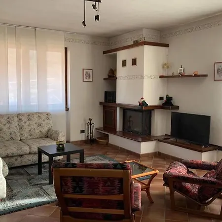 Acero Rosso Apartment *